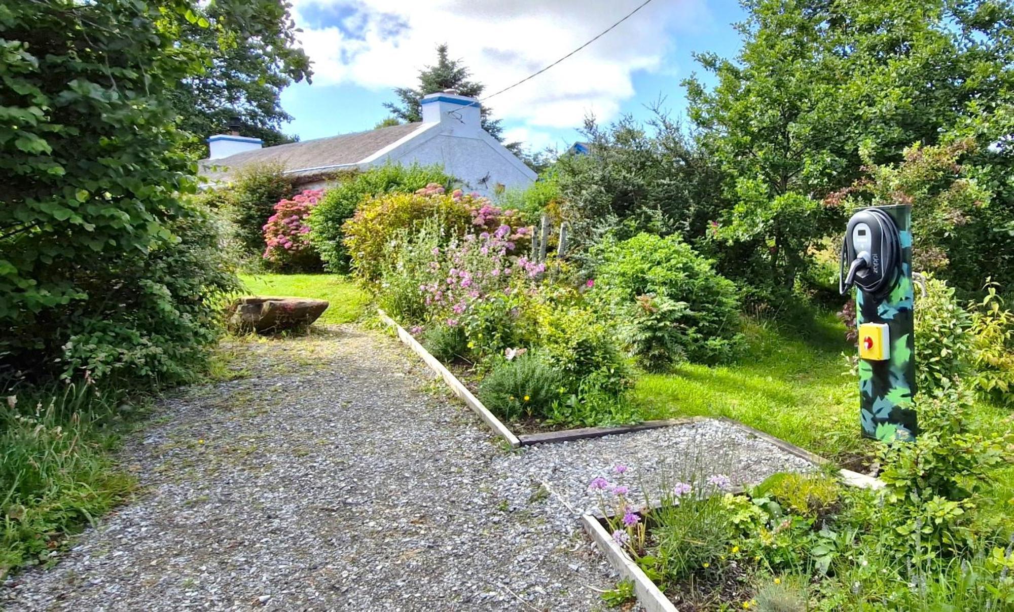 The Rockhouse - Cosy Stone Built Thatch Cottage Dungloe Dış mekan fotoğraf